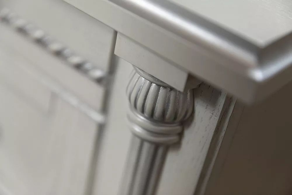Шкаф для одежды Валенсия Д4 П568.11 слоновая кость с серебром. Фото �6